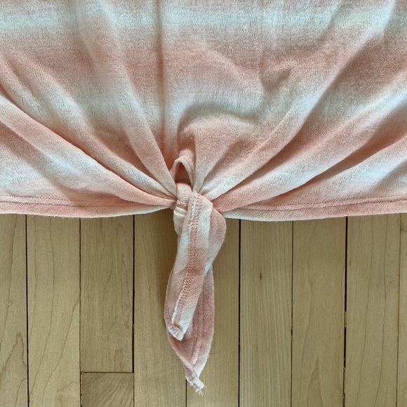 CAUTION TO THE WIND TEE | Women’s Size Small - Picture 2 of 3